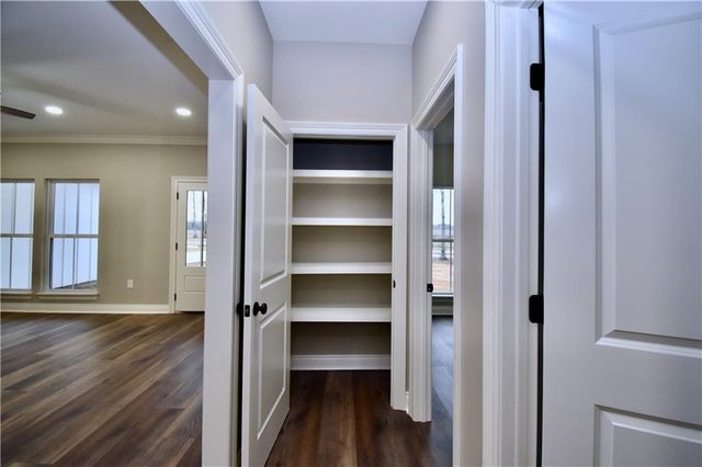 422 SOPHIE Lane, Pineville, LA 71423