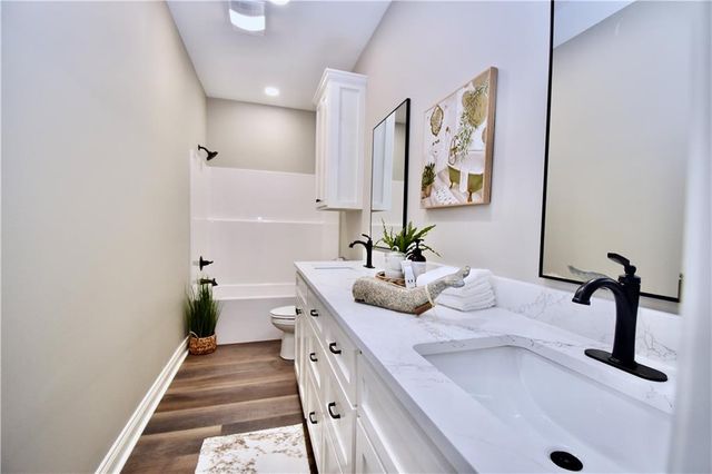 422 SOPHIE Lane, Pineville, LA 71423