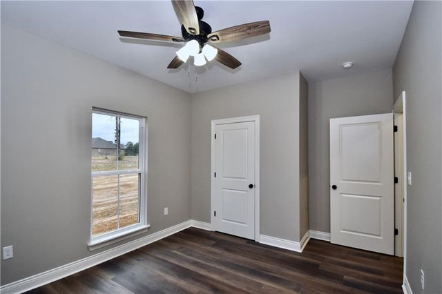 422 SOPHIE Lane, Pineville, LA 71423