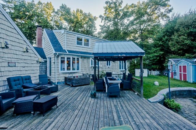 42 Glenn Dr, Wilbraham, MA 01095