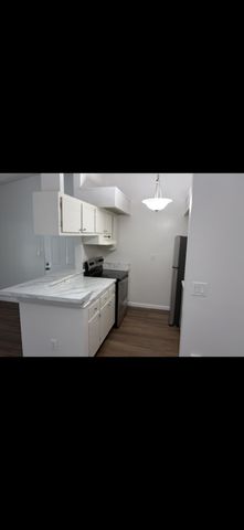 905 NE 199TH Street 204, Miami, FL 33179