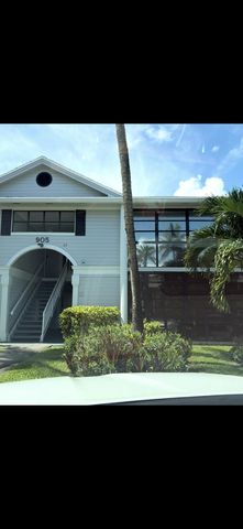 905 NE 199TH Street 204, Miami, FL 33179