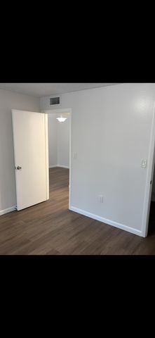 905 NE 199TH Street 204, Miami, FL 33179