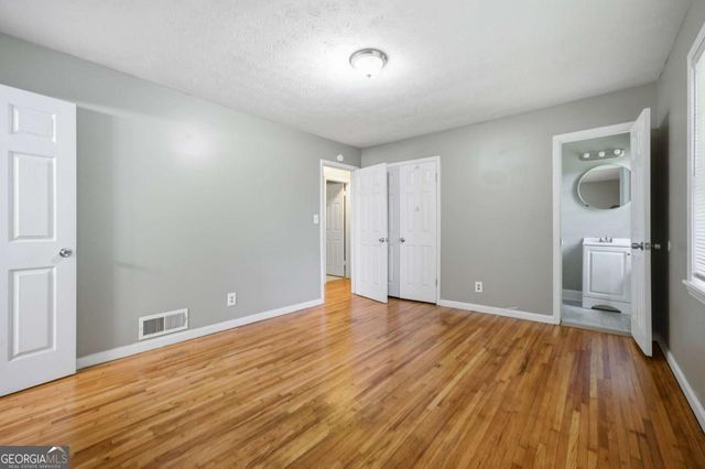 997 Pineglen Drive, Forest Park, GA 30297