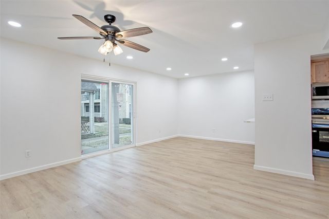 5881 Preston View Boulevard 151, Dallas, TX 75240