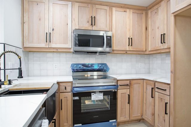 5881 Preston View Boulevard 151, Dallas, TX 75240