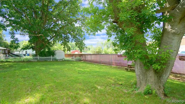 3420 Rivercrest Court, Midland, MI 48640