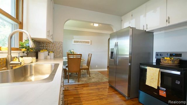3420 Rivercrest Court, Midland, MI 48640