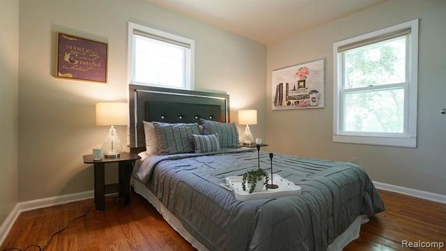 3420 Rivercrest Court, Midland, MI 48640