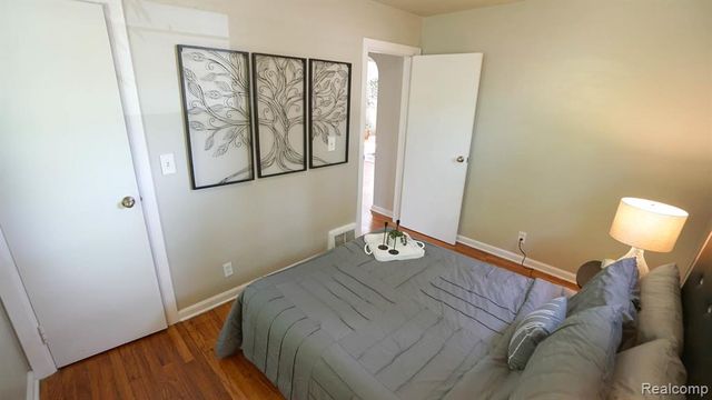 3420 Rivercrest Court, Midland, MI 48640