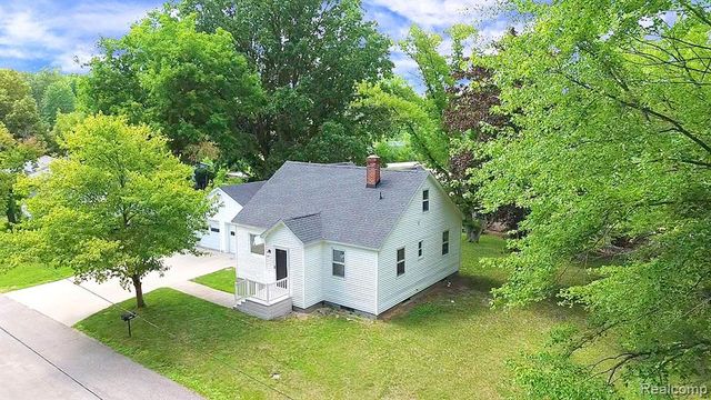 3420 Rivercrest Court, Midland, MI 48640
