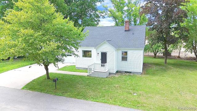 3420 Rivercrest Court, Midland, MI 48640