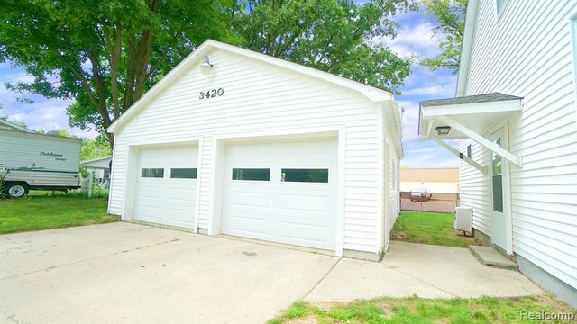 3420 Rivercrest Court, Midland, MI 48640