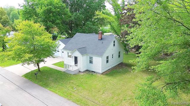3420 Rivercrest Court, Midland, MI 48640