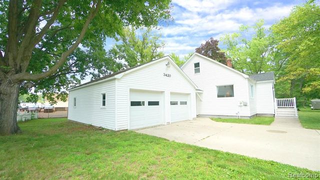 3420 Rivercrest Court, Midland, MI 48640