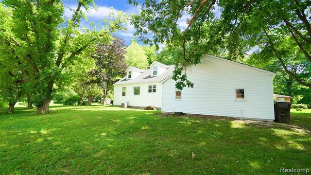 3420 Rivercrest Court, Midland, MI 48640