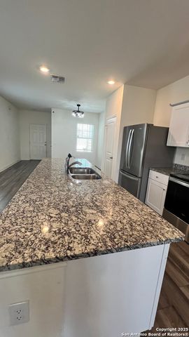 7422 Burrowing Cobra, San Antonio, TX 78253