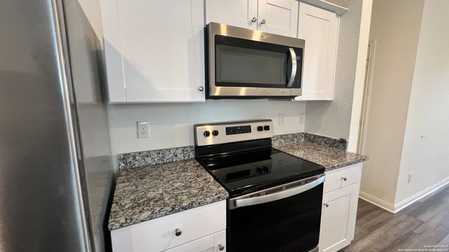 7422 Burrowing Cobra, San Antonio, TX 78253