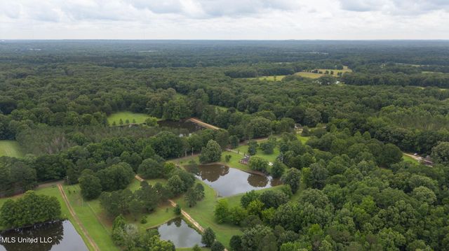1979 Short Road, Raymond, MS 39154