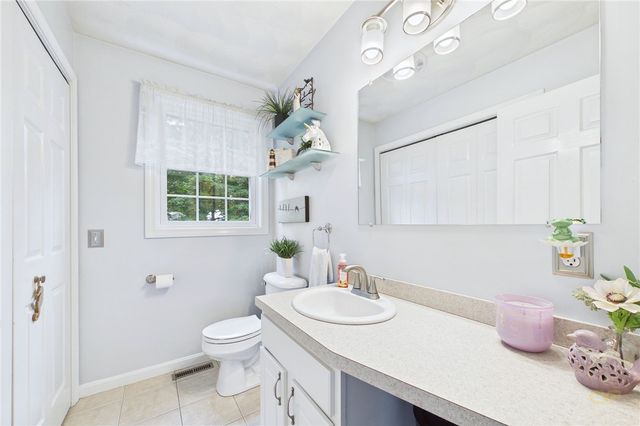 152 Concord Avenue, Cranston, RI 02910