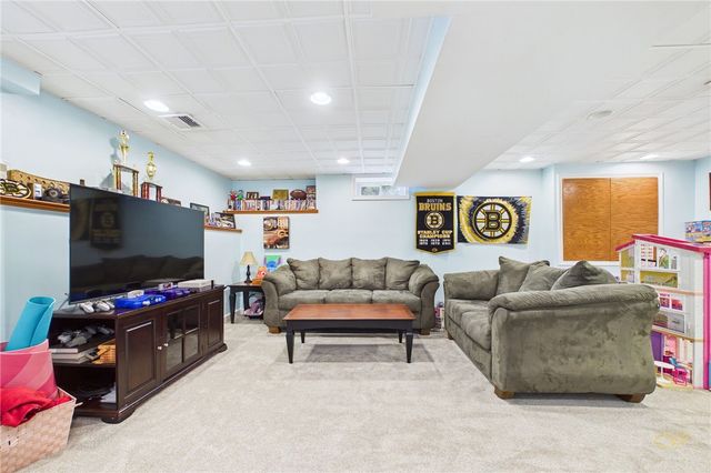 152 Concord Avenue, Cranston, RI 02910