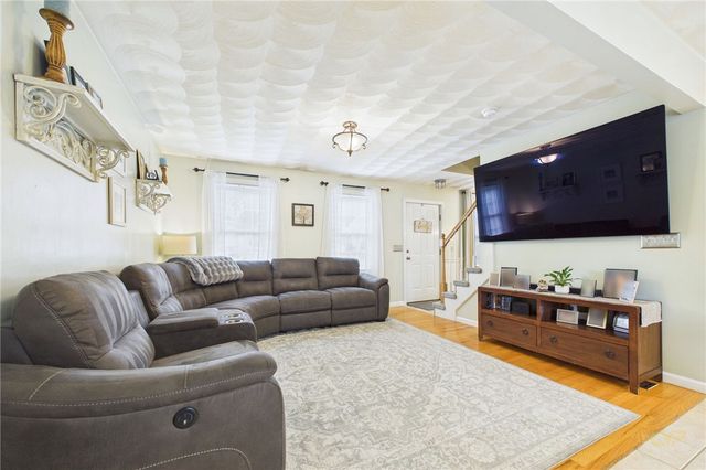 152 Concord Avenue, Cranston, RI 02910