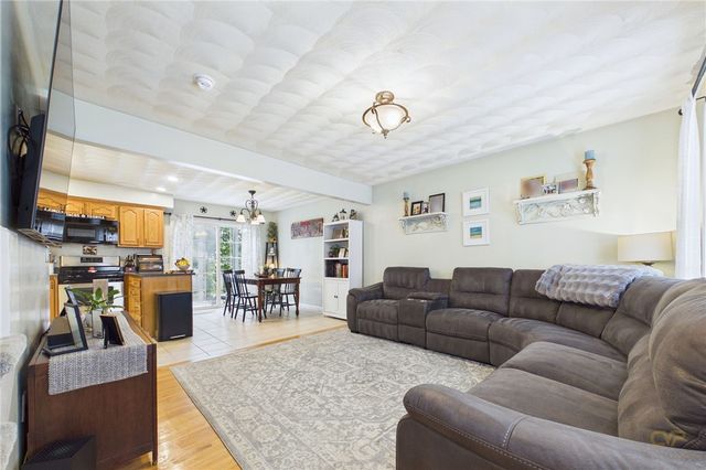 152 Concord Avenue, Cranston, RI 02910
