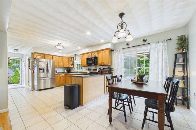 152 Concord Avenue, Cranston, RI 02910