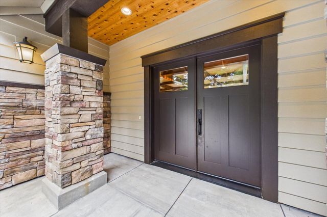 100 Antrim Lane, Bayside South, CA 95524