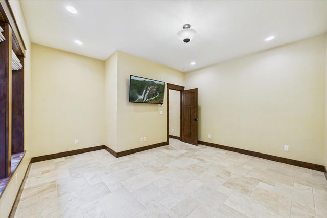 100 Antrim Lane, Bayside South, CA 95524