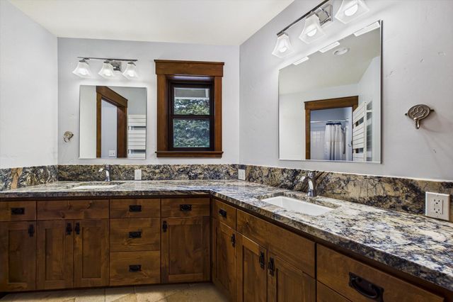 100 Antrim Lane, Bayside South, CA 95524