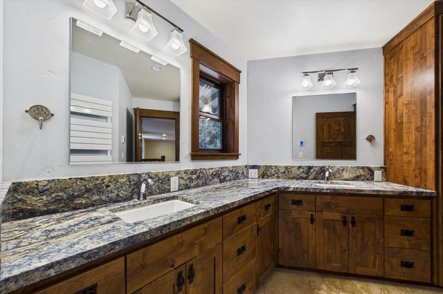 100 Antrim Lane, Bayside South, CA 95524