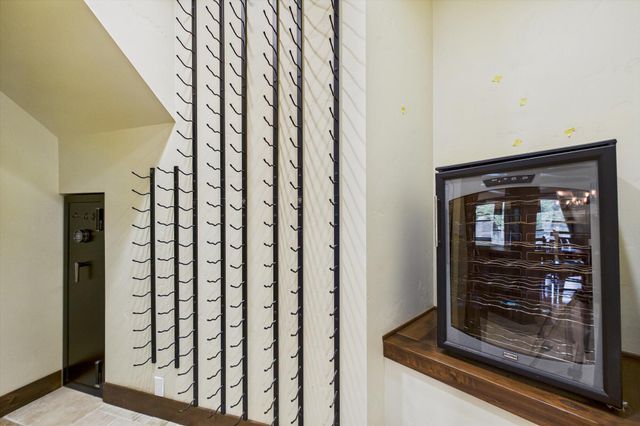 100 Antrim Lane, Bayside South, CA 95524