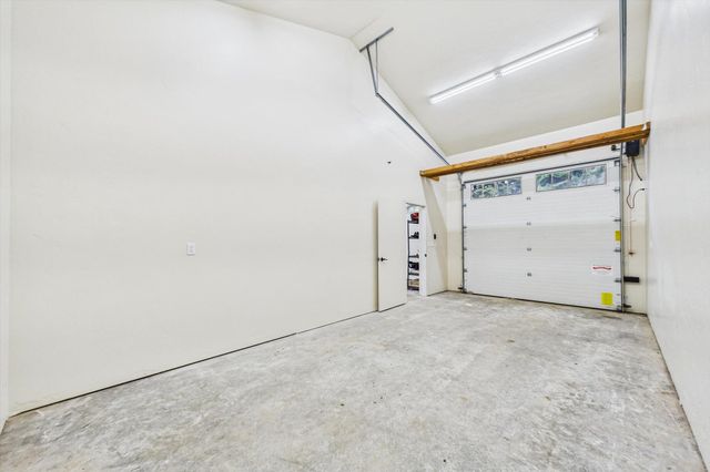 100 Antrim Lane, Bayside South, CA 95524