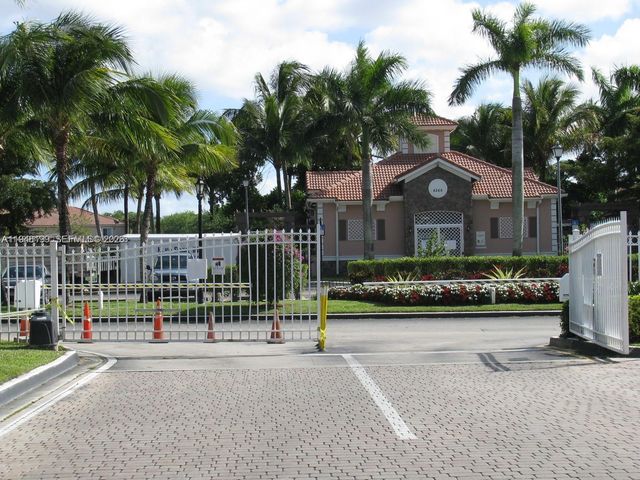 2833 SW 82nd Ave 104, Miramar, FL 33025