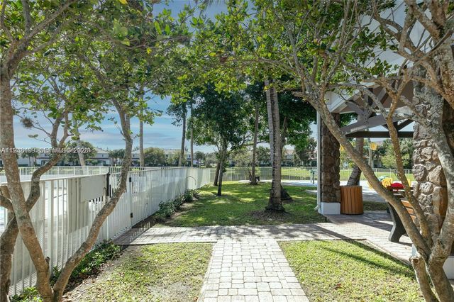 2833 SW 82nd Ave 104, Miramar, FL 33025