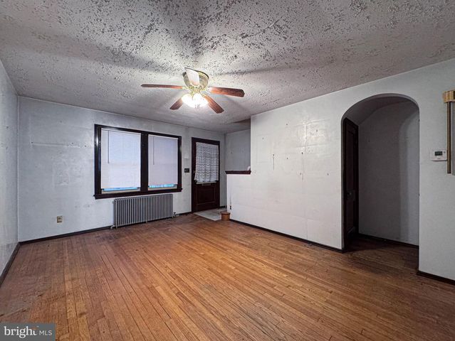 537 25TH PL NE, Washington, DC 20002