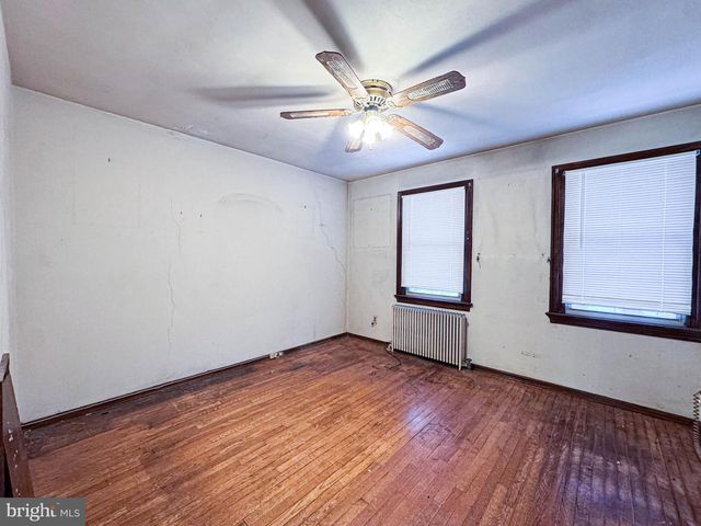 537 25TH PL NE, Washington, DC 20002