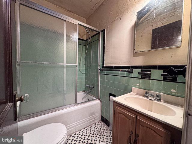 537 25TH PL NE, Washington, DC 20002