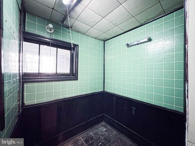 537 25TH PL NE, Washington, DC 20002