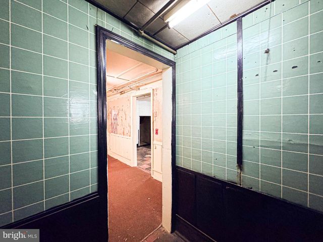 537 25TH PL NE, Washington, DC 20002