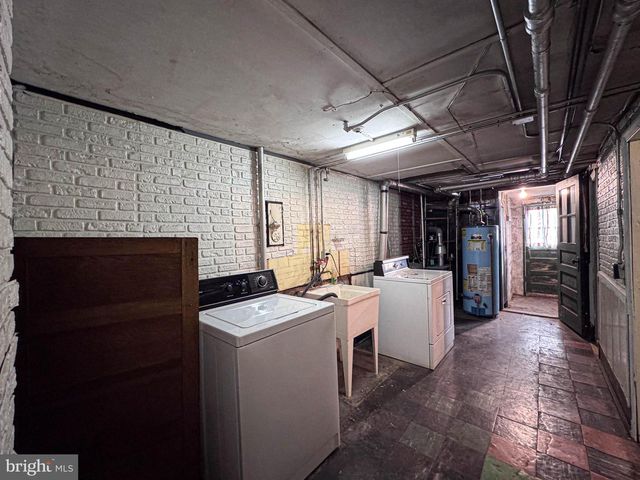 537 25TH PL NE, Washington, DC 20002