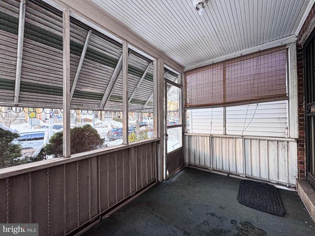 537 25TH PL NE, Washington, DC 20002