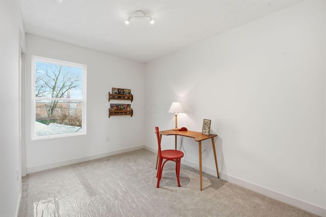 2574 Renwood Place, Columbus, OH 43211