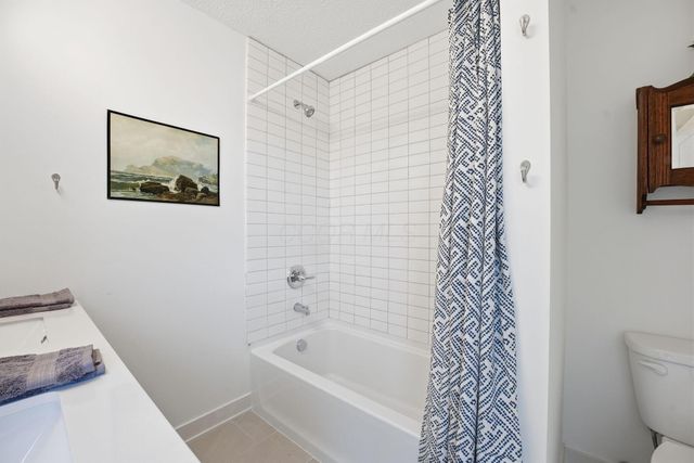 2574 Renwood Place, Columbus, OH 43211