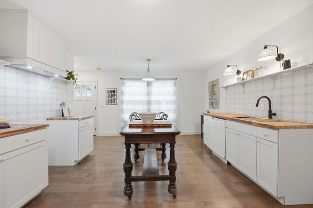 2574 Renwood Place, Columbus, OH 43211