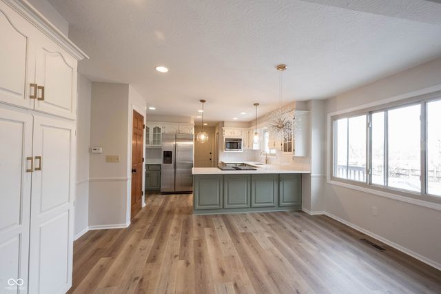 72 Ashbourne Drive, Noblesville, IN 46060