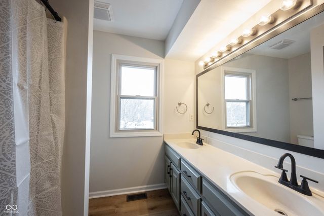 72 Ashbourne Drive, Noblesville, IN 46060