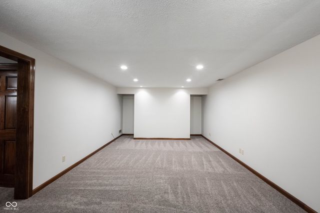 72 Ashbourne Drive, Noblesville, IN 46060