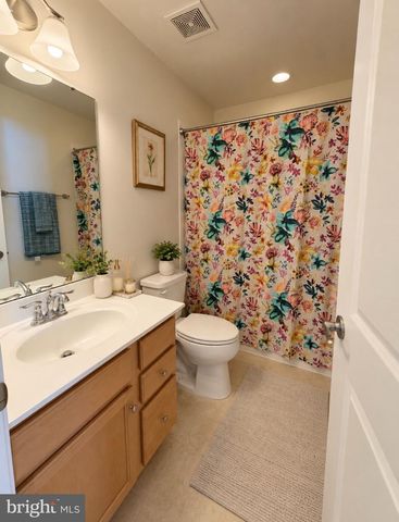 6972 KONA DR, Gainesville, VA 20155